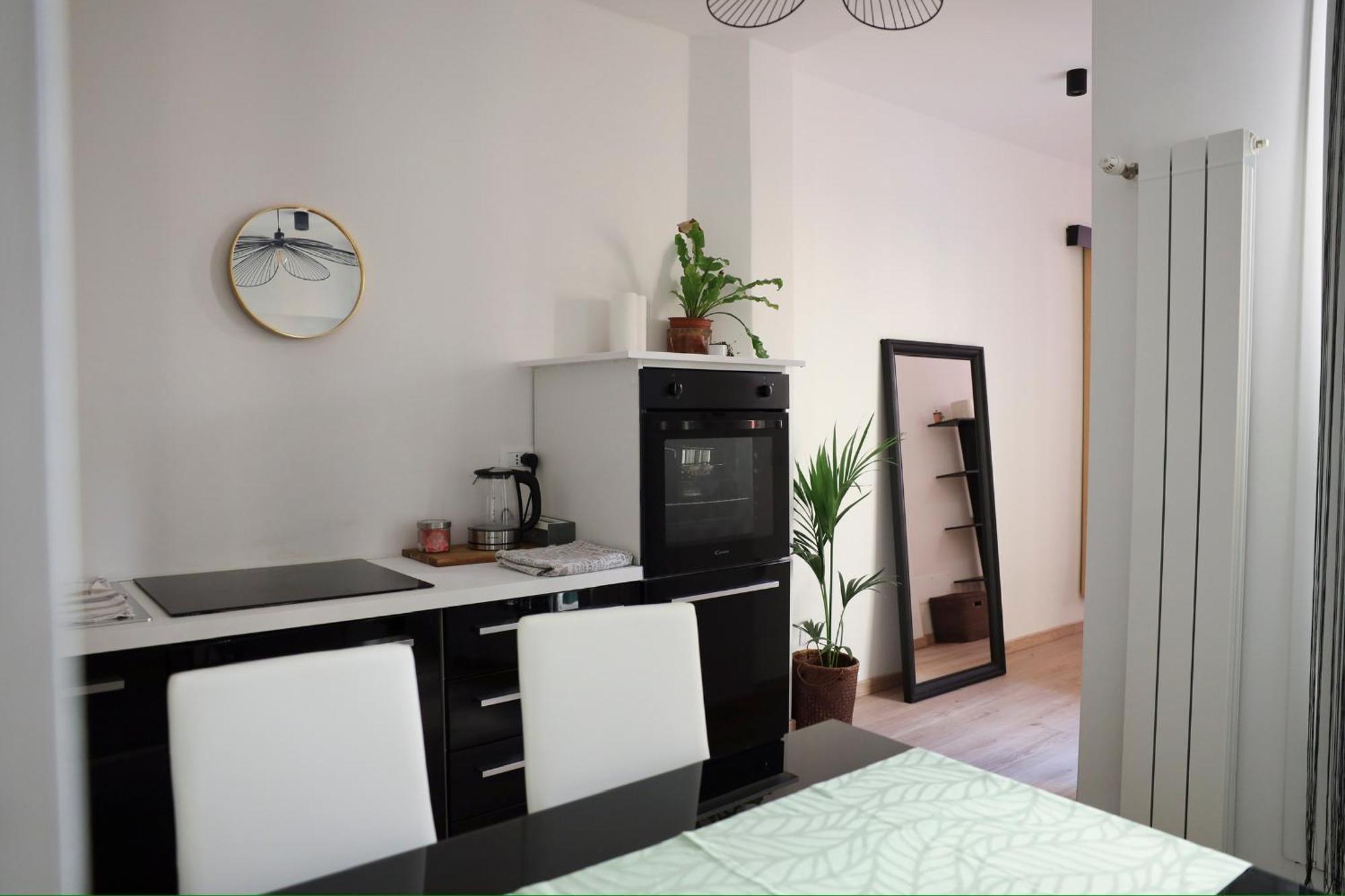 Апартаменты Urban Corner House Болонья Экстерьер фото
